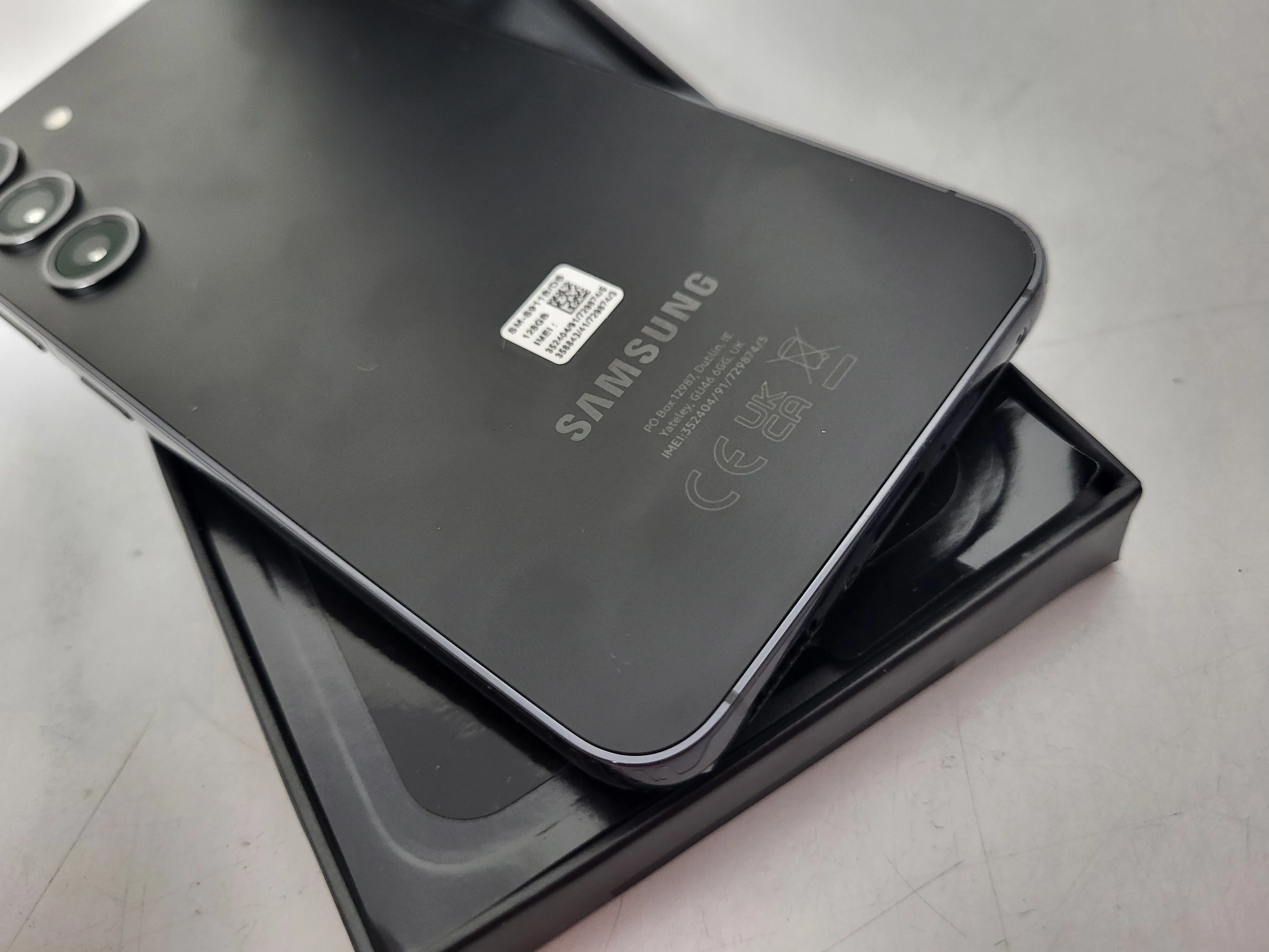 telefon-samsung-galaxy-s23-przekatna-ekranu-6