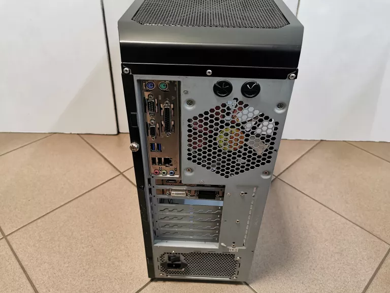 KOMPUTER I3 4GEN 8GB/128GB SSD 1TB HDD GEFORCE 960