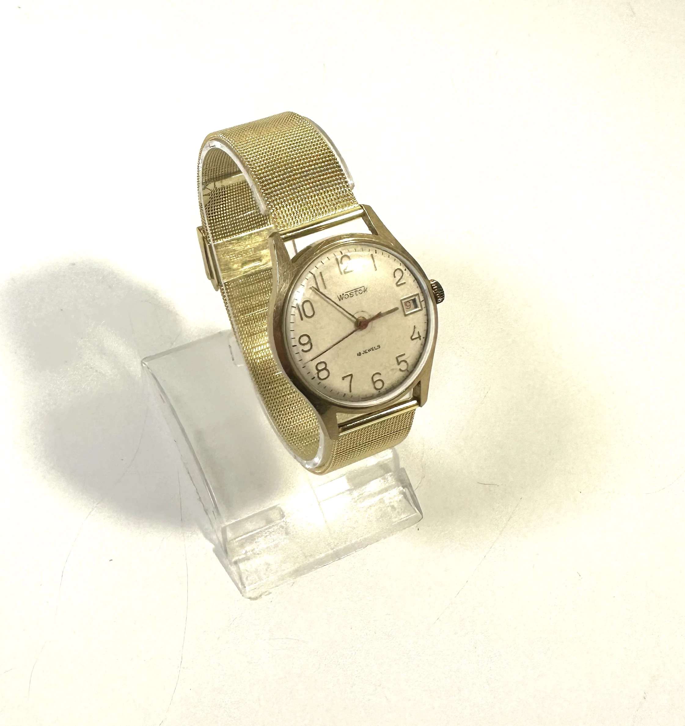 zegarek-wostok-18-jewels-z-datownikiem-rodzaj-analogowe