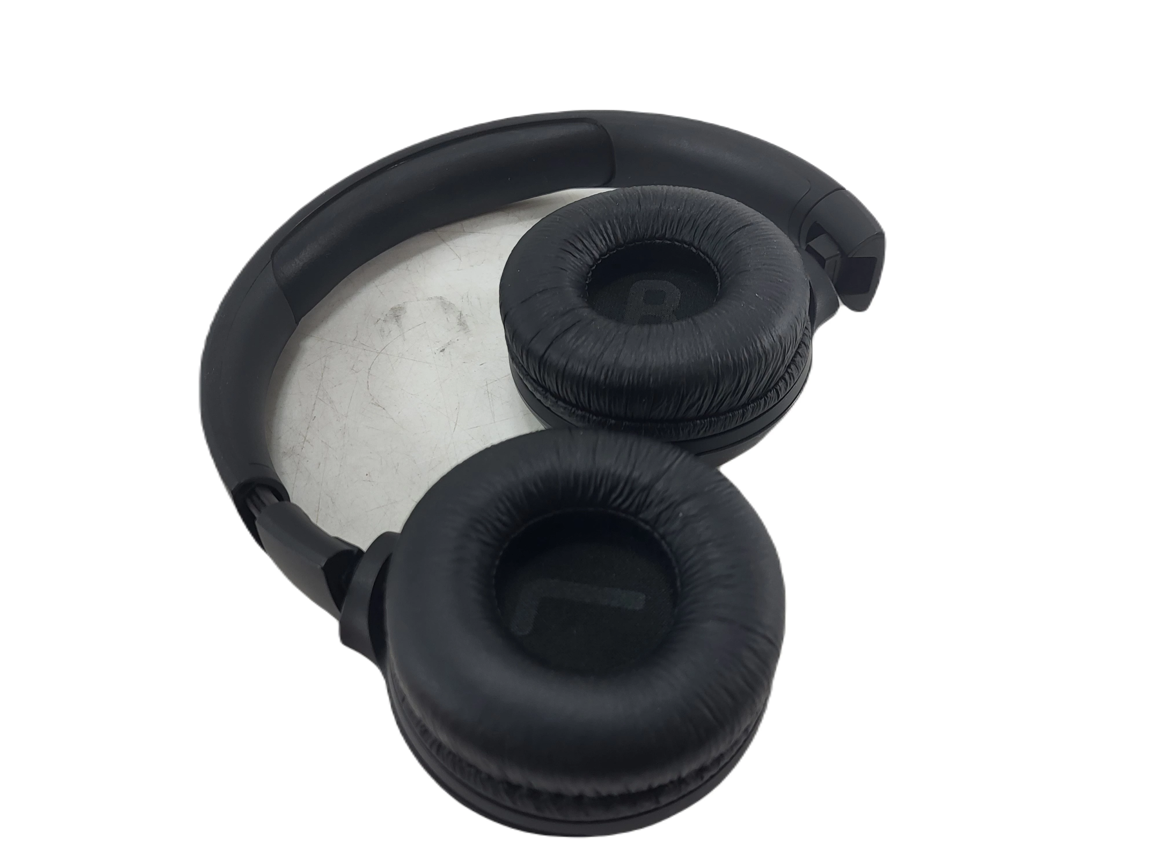 sluchawki-bezprzewodowe-jbl-tune-560bt-nauszne-transmisja-sygnalu-bluetooth