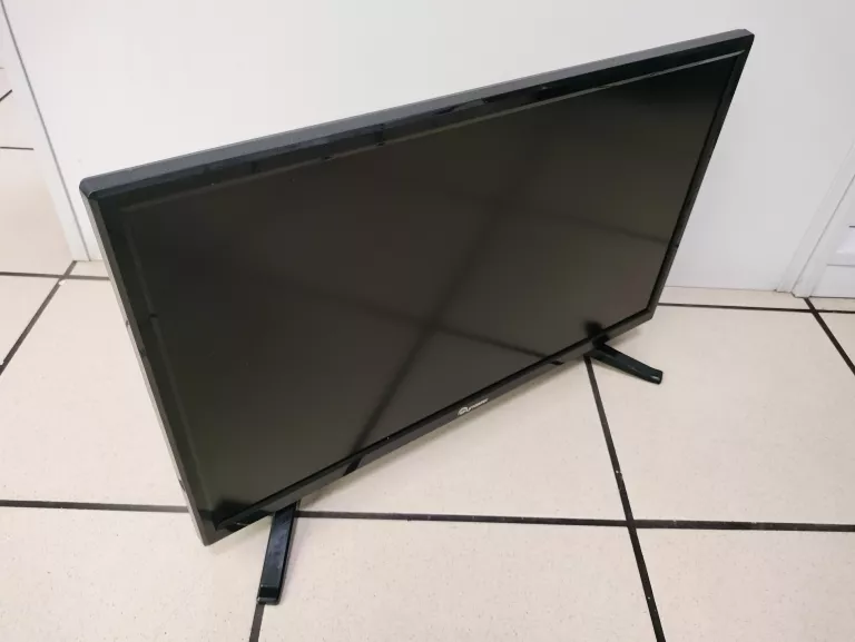 telewizor-skymaster-22sf3500-pilot-zestaw-smart-tv-nie