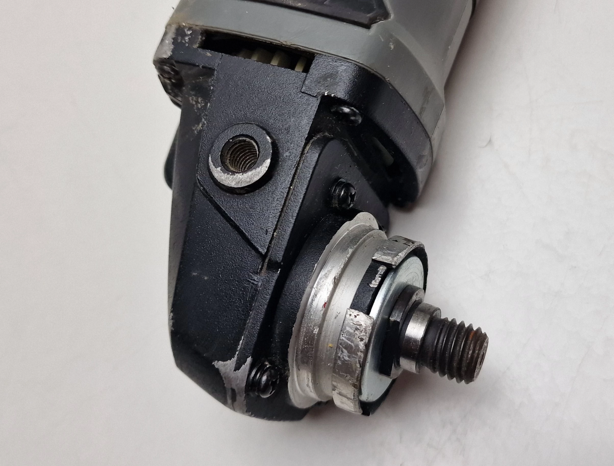 szlifierka-katowa-lux-tools-a-ws-20115-rodzaj-zasilania-akumulatorowe