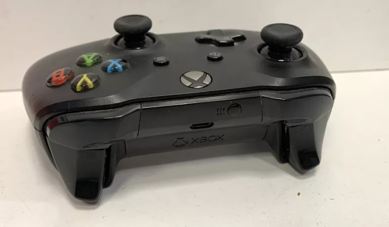PAD DO KONOSOLI XBOX ONE CZARNY POLECAM!
