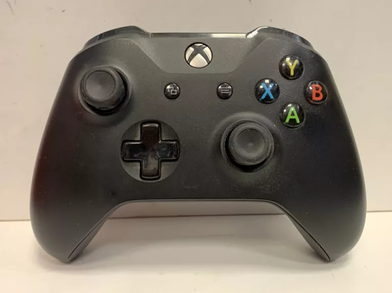 PAD DO KONOSOLI XBOX ONE CZARNY POLECAM!