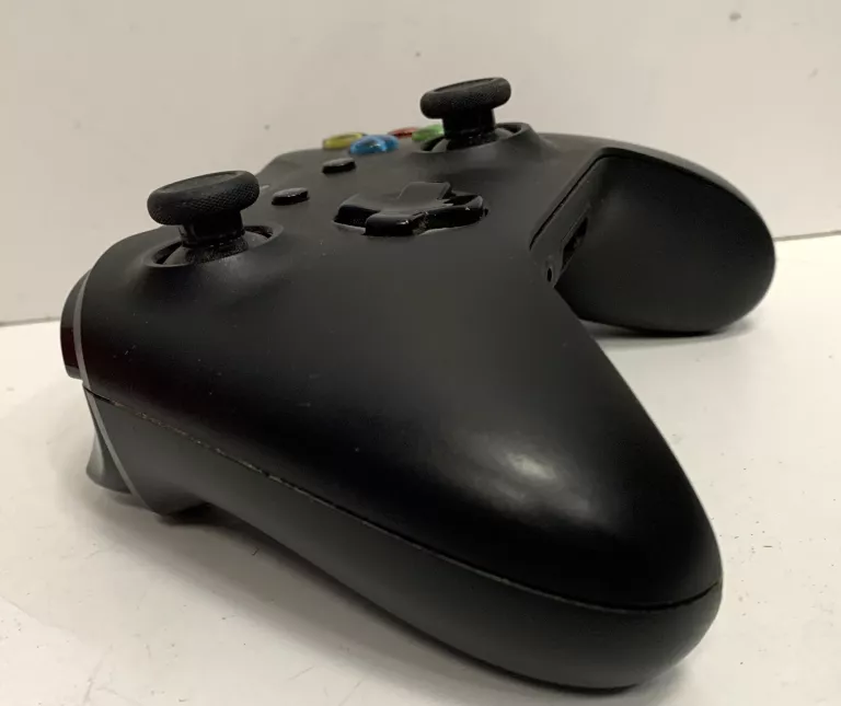 PAD DO KONOSOLI XBOX ONE CZARNY POLECAM!