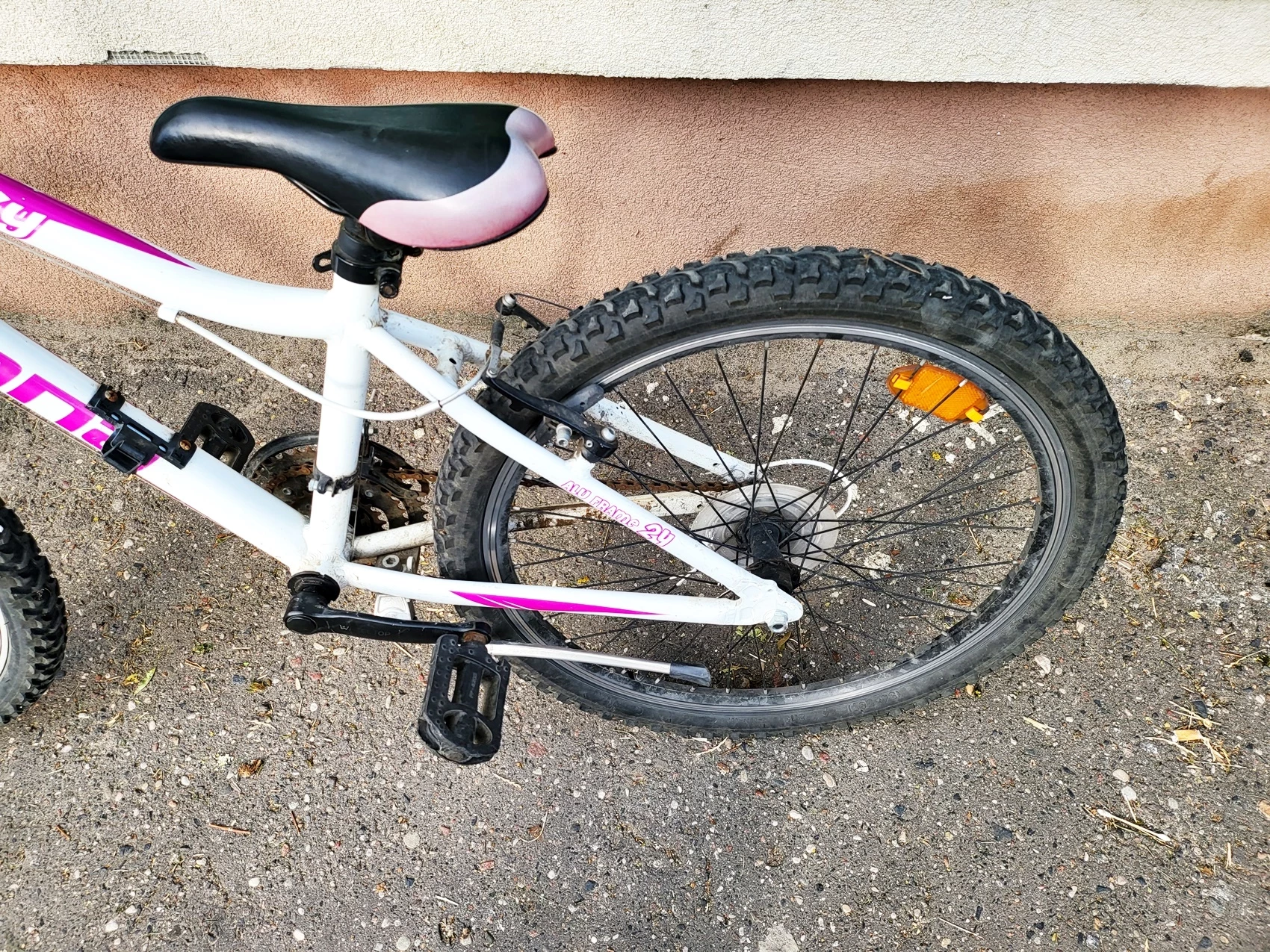 rower-indiana-roxy-kola-24-bialy-kolor-bialy