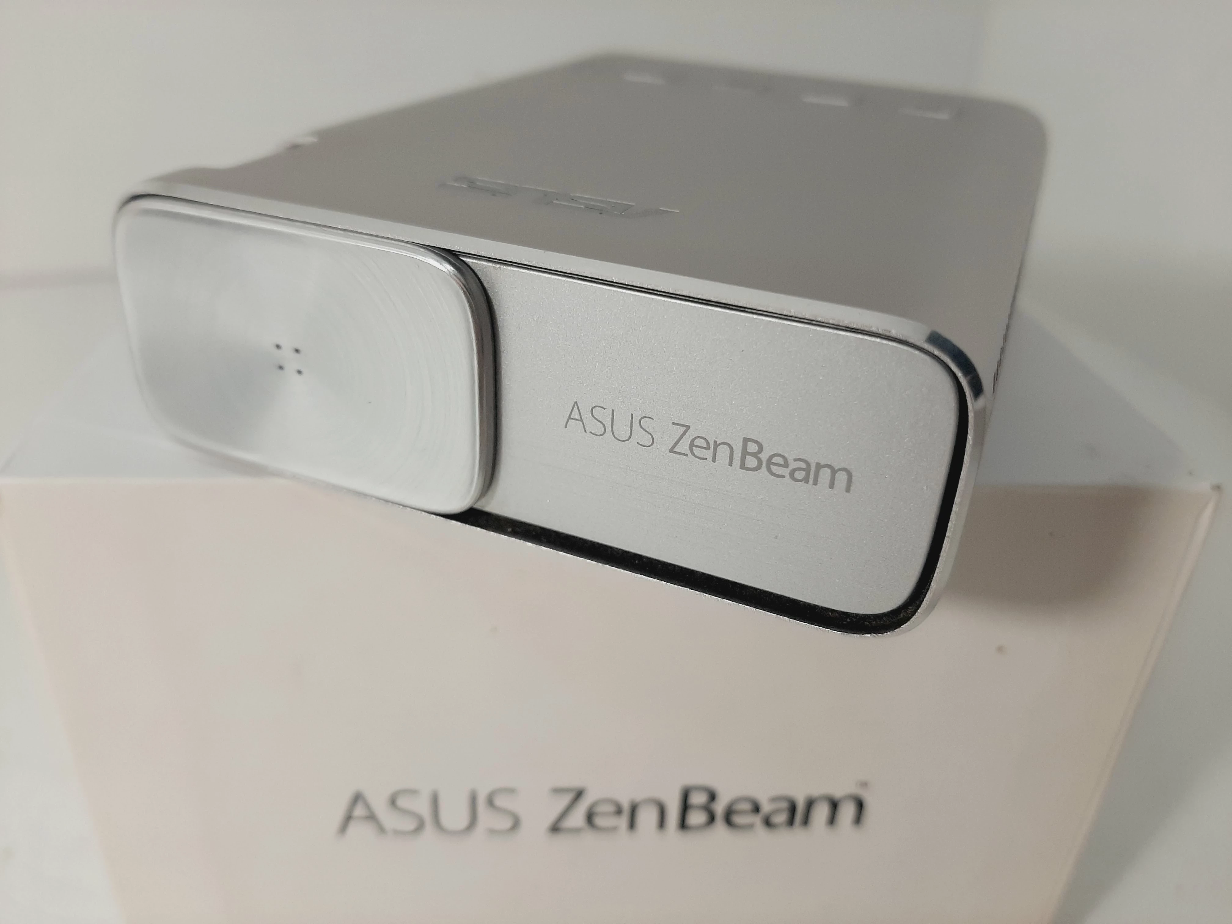 projektor-asus-zenbeam-e1-kolor-srebrny