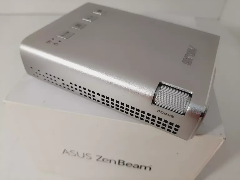 projektor-asus-zenbeam-e1-rozdzielczosc-podstawowa-px-854-x-480