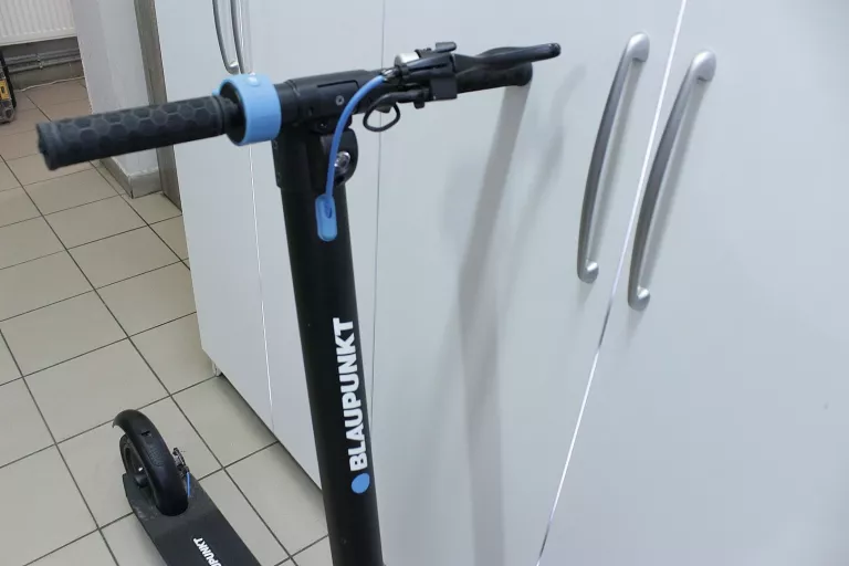 HULAJNOGA BLAUPUNKT ESC808