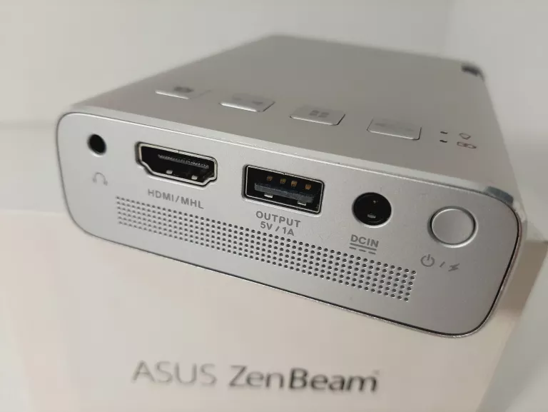projektor-asus-zenbeam-e1-jasnosc-lampy-ansi-150