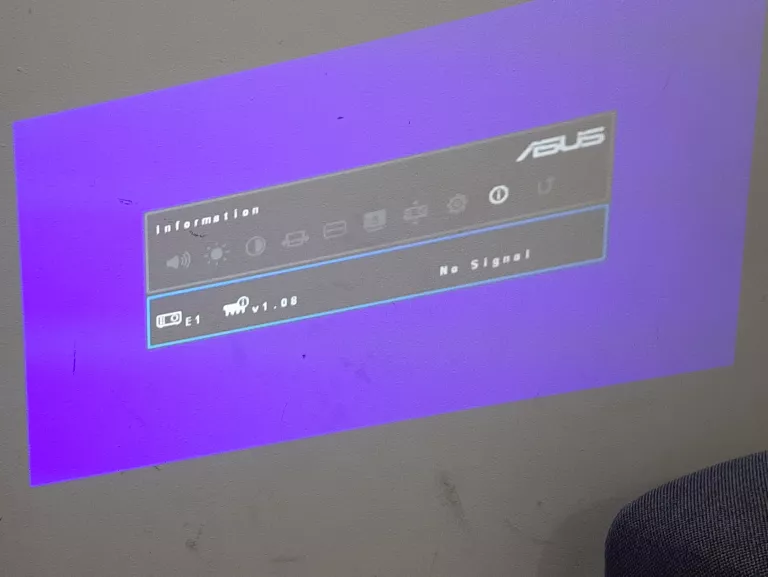 projektor-asus-zenbeam-e1-model-zenbeam-e1