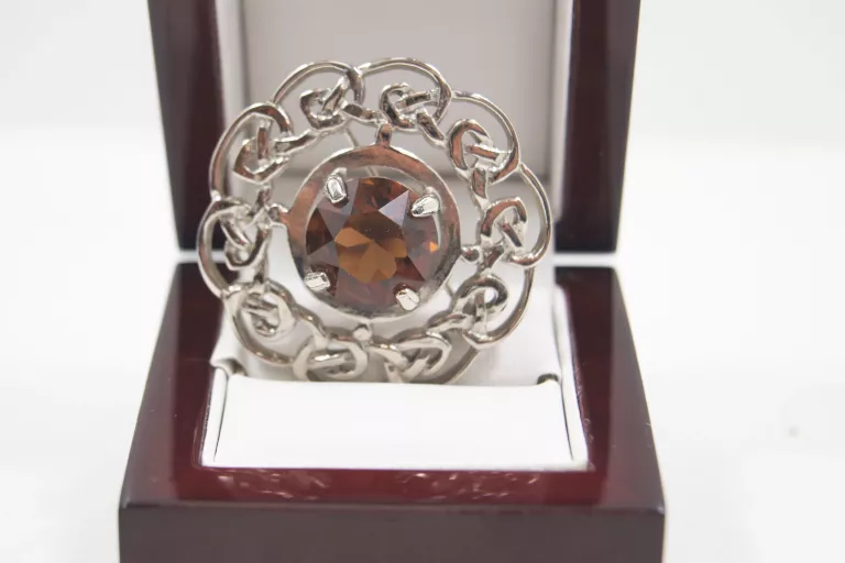 SREBRNY STYL VINTAGE BROSZKA Z GRANATEM
