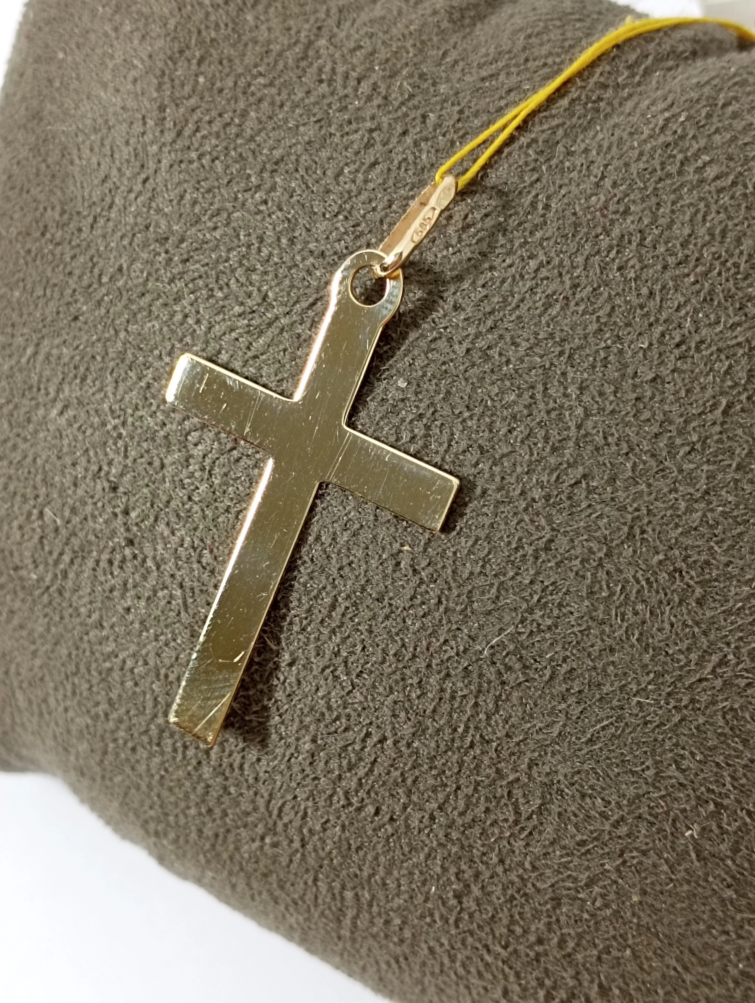 zloty-krzyzyk-p-585-w-112-230213054-kolor-dominujacy-205826-225106