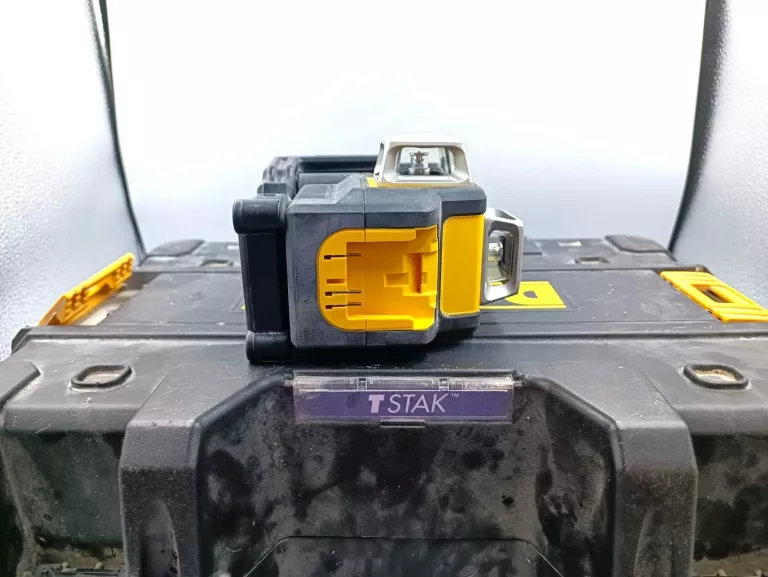 LASER DEWALT DCE089G