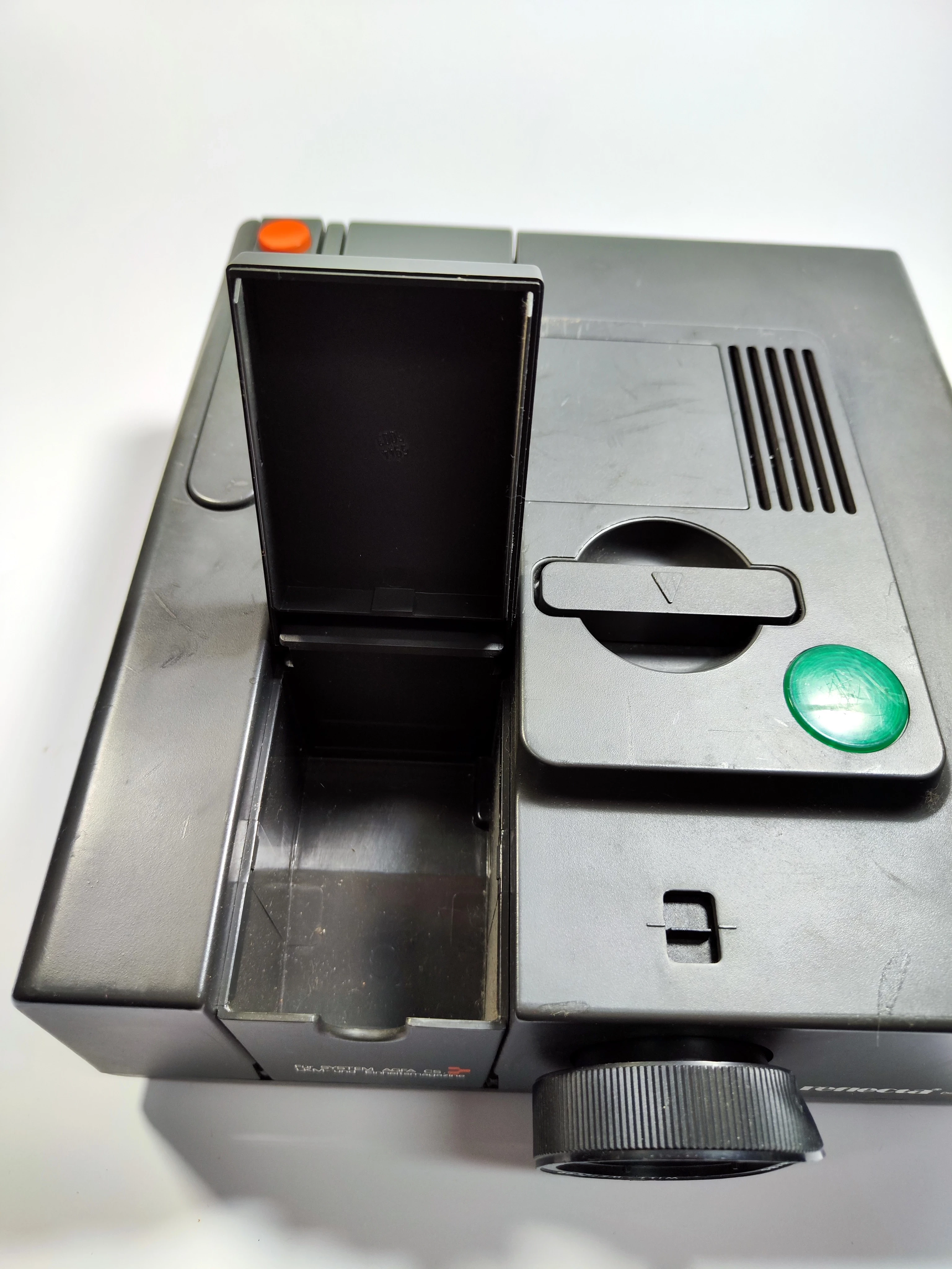 rzutnik-do-slajdow-agfa-reflecta-diamator-af-stan-uzywany