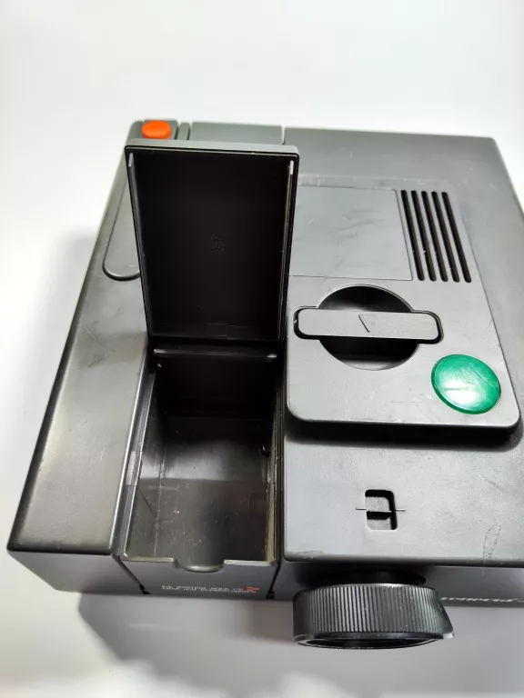 rzutnik-do-slajdow-agfa-reflecta-diamator-af-stan-uzywany