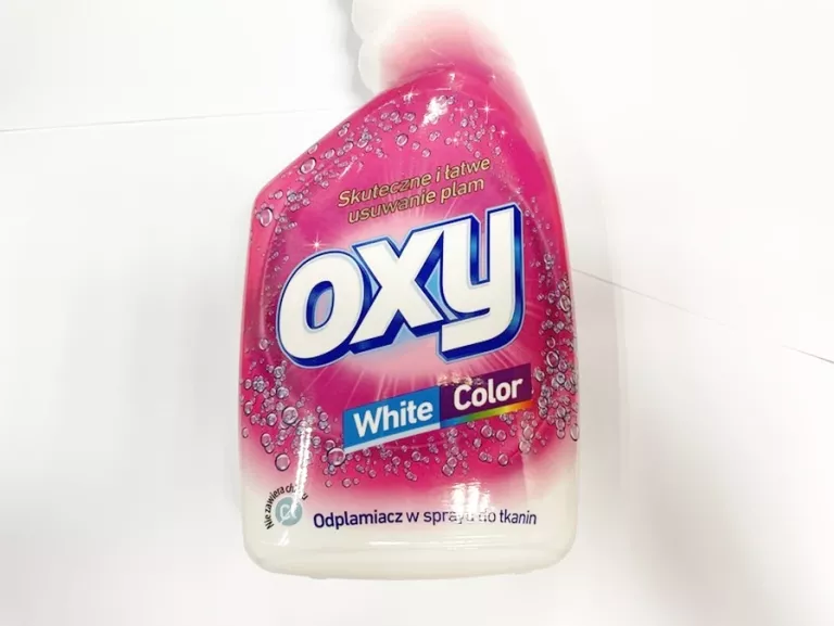 ODPLAMIACZ W SPRAYU DO TKANIN OXY BIEL-KOLOROWE