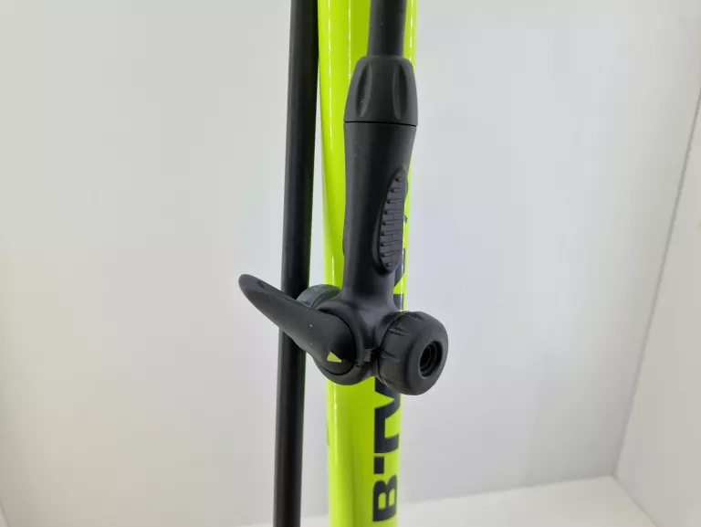 pompka-rowerowa-podlogowa-btwin-900-marka-dunlop