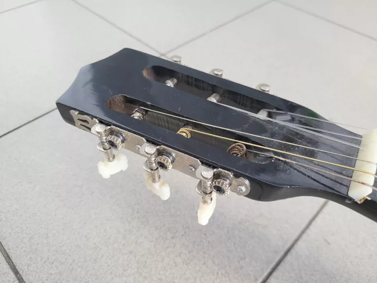 GITARA AKUSTYCZNA