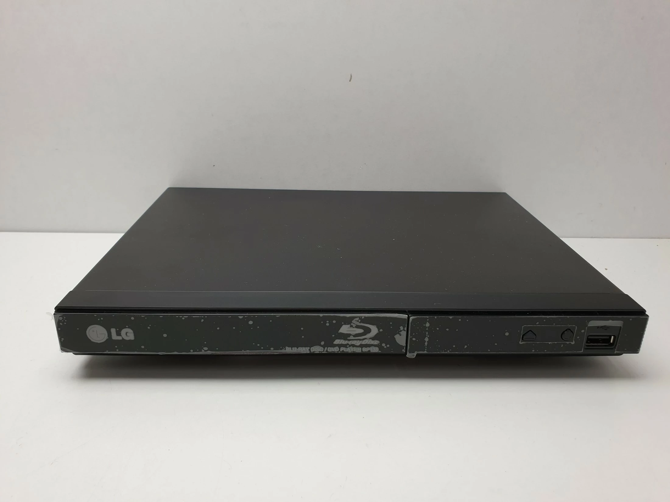 odtwarzacz-blu-ray-lg-bp135-pilot-marka-lg