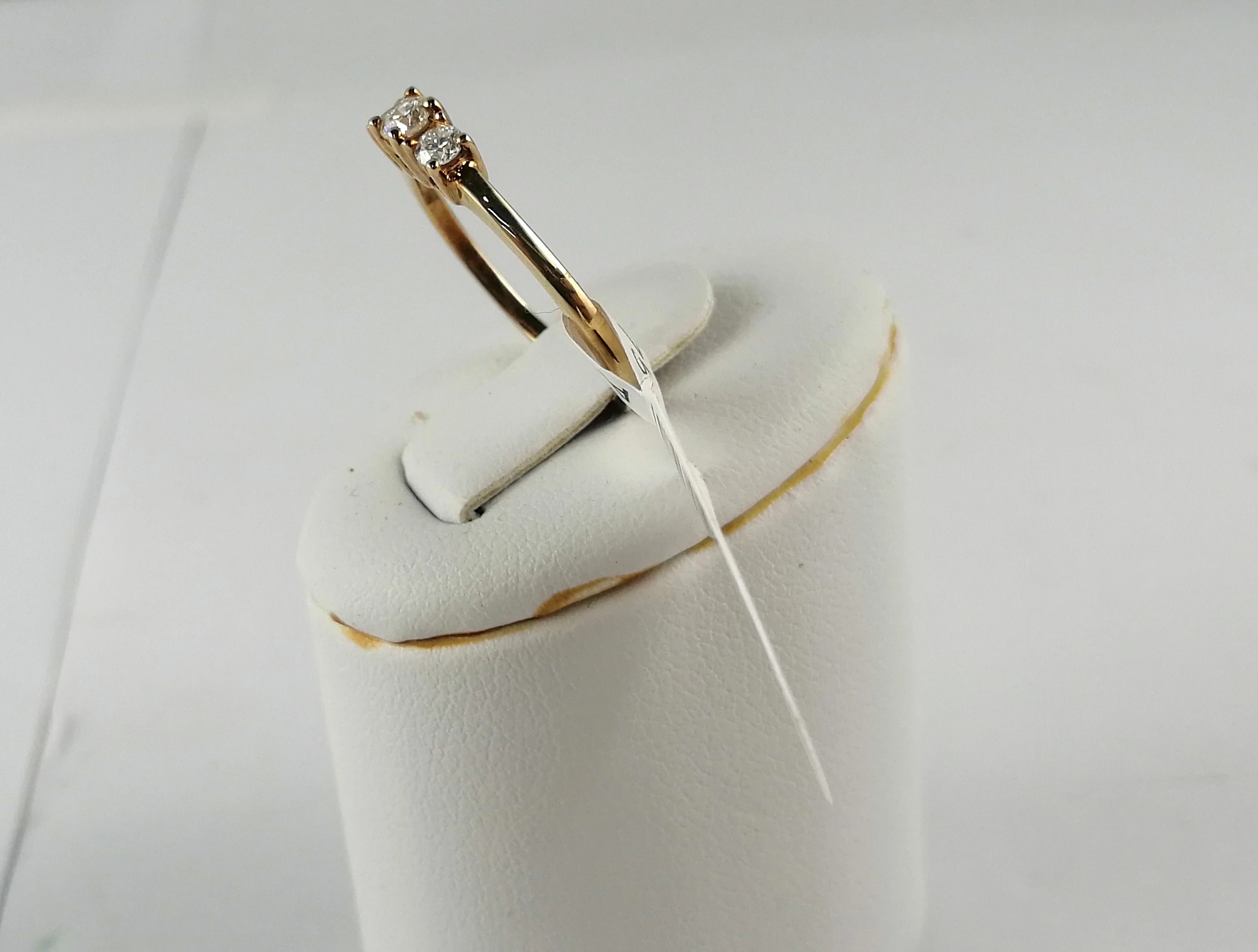 zloty-pierscionek-375-130g-brylanty-certyfikat-rodzaj-2205-16