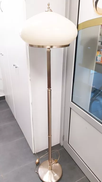 LAMPA PODŁOGOWA STOJĄCA DUŻY BIAŁY SZKLANY KLOSZ