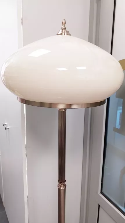 LAMPA PODŁOGOWA STOJĄCA DUŻY BIAŁY SZKLANY KLOSZ