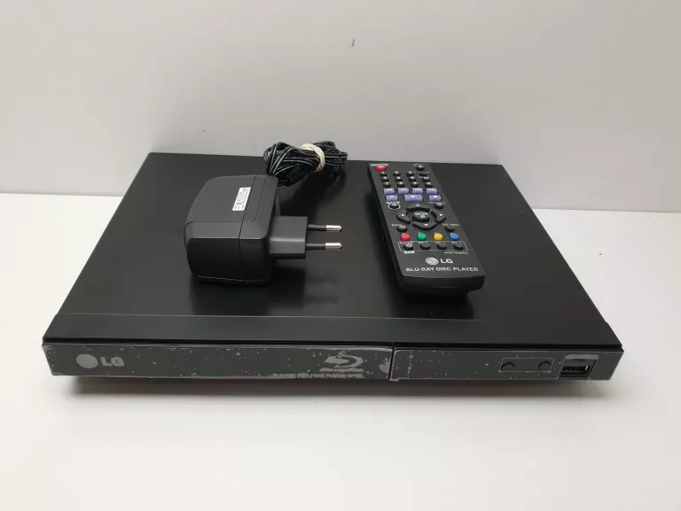 odtwarzacz-blu-ray-lg-bp135-pilot-zlacza-hdmi