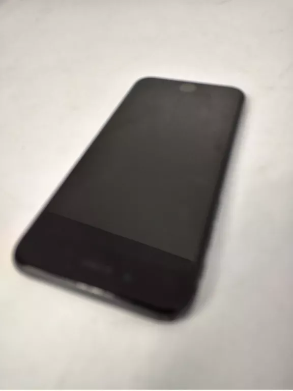 TELEFON IPHON 8