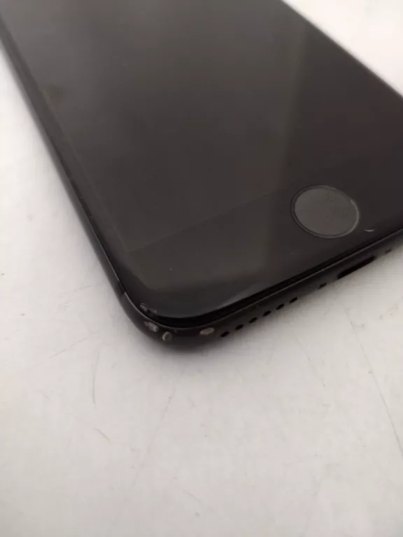 TELEFON IPHON 8