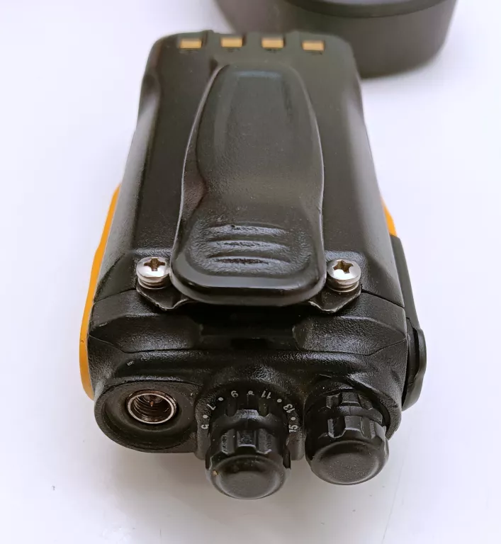 KRÓTKOFALÓWKI / RADIOTELEFON HYT TC-610/610P