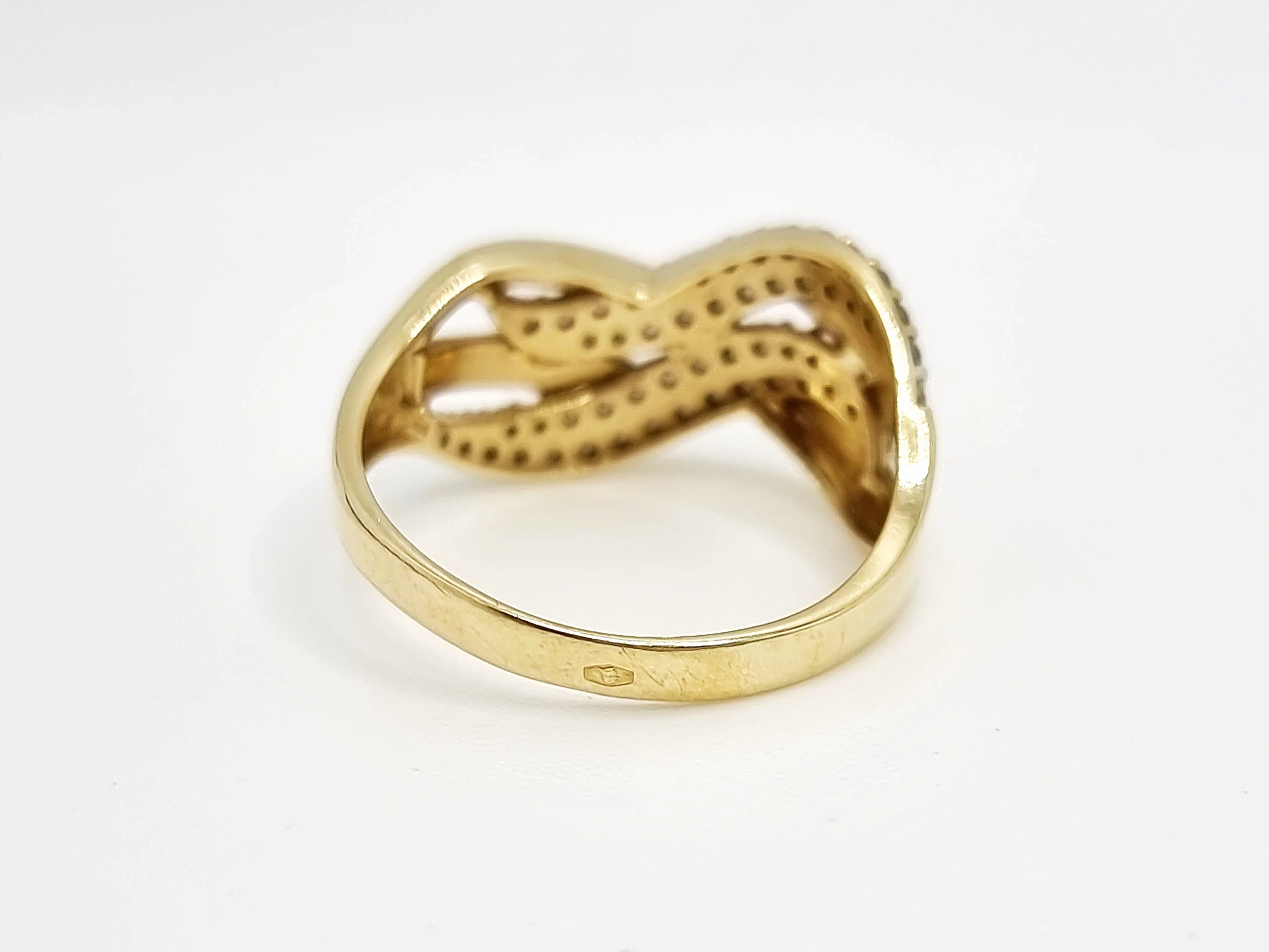 zloty-pierscionek-585-r17-326g-cechy-brak