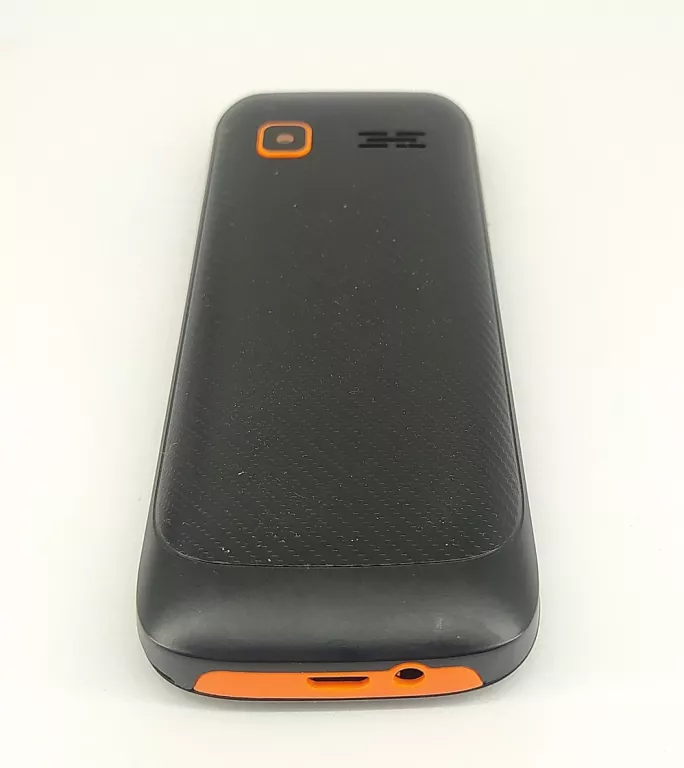 TELEFON MAXCOM MM142