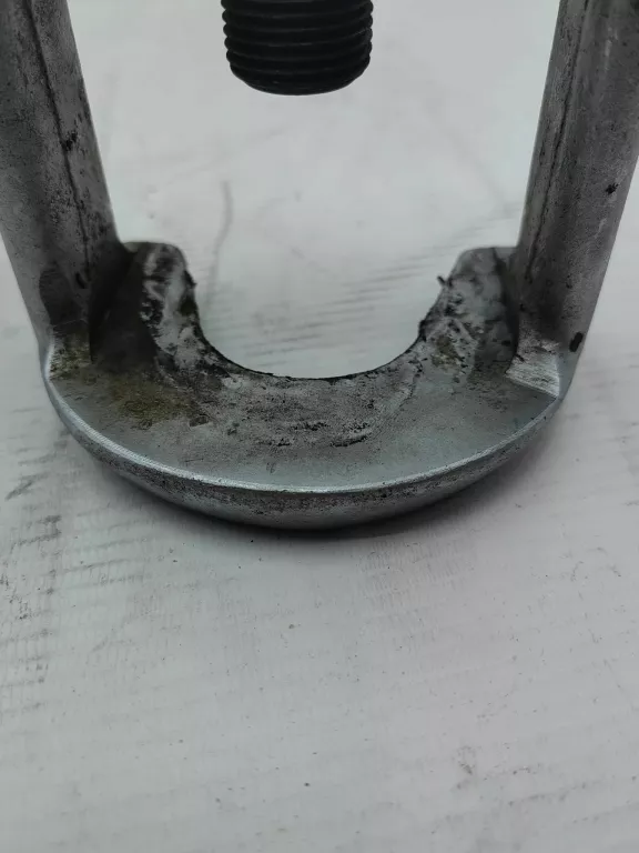 ŚCIĄGACZ SWORZNI JONNESWAY  AE310113A (46MM)