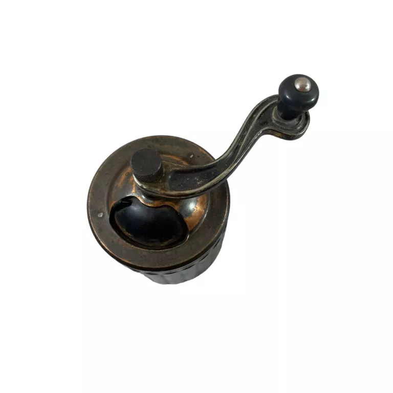 mlynek-do-pieprzu-prl-stan-nie-wymaga-renowacji