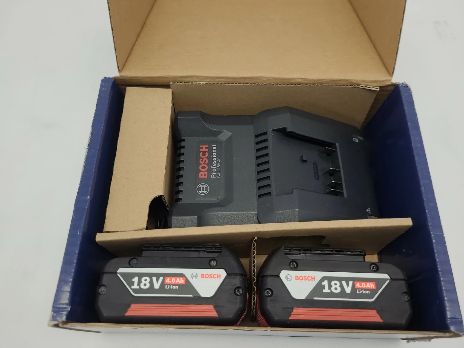 bosch-professional-2x-gba-18v-40ah-gal-18v-40-dabrowszczakow-1811-sj-olsztyn