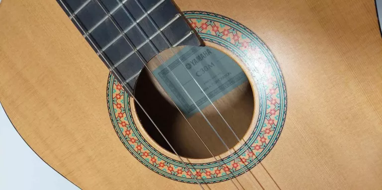 GITARA YAMAHA C30M