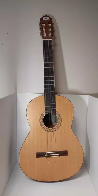 GITARA YAMAHA C30M
