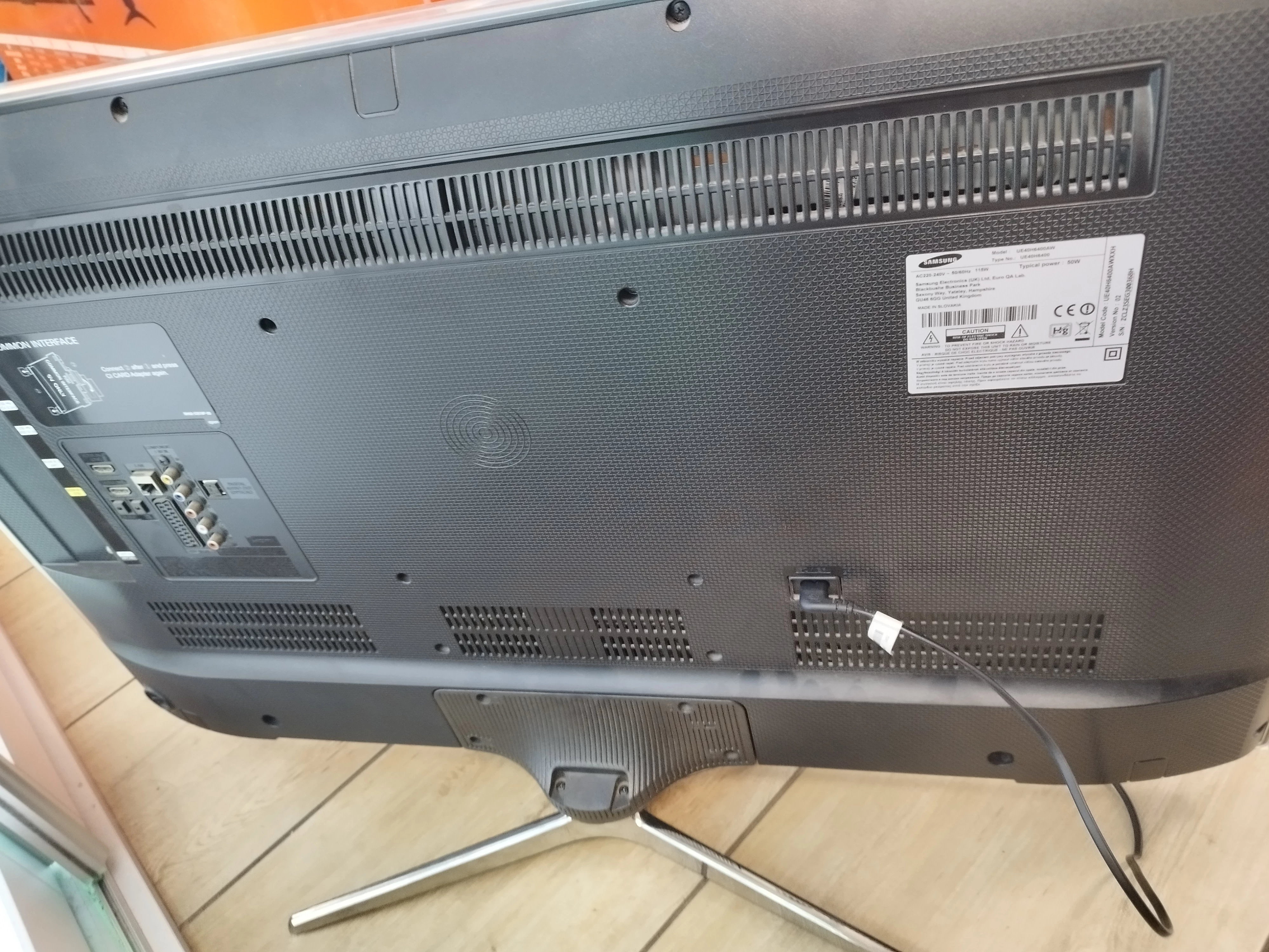 telewizor-samsung-ue40h6400aw-typ-telewizora-led