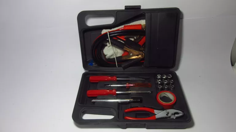 zestaw-awaryjny-do-samochodu-at-at-at-stan-uzywany