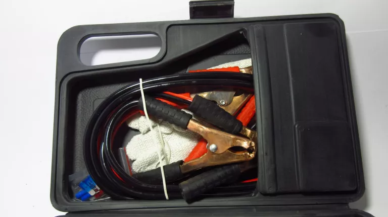 zestaw-awaryjny-do-samochodu-at-at-at-ean-gtin-6944263730905