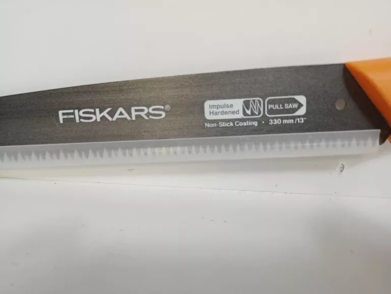 FISKARS PIŁA ZE STAŁYM OSTRZEM 330MM SW84 1001620