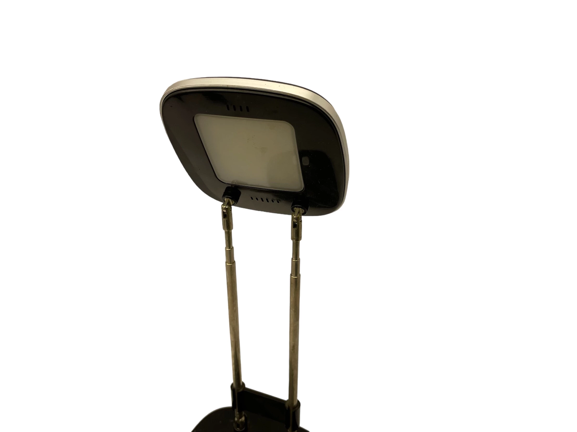 lampka-biurkowa-led-livarno-lux-hg02906a-kolor-czarny