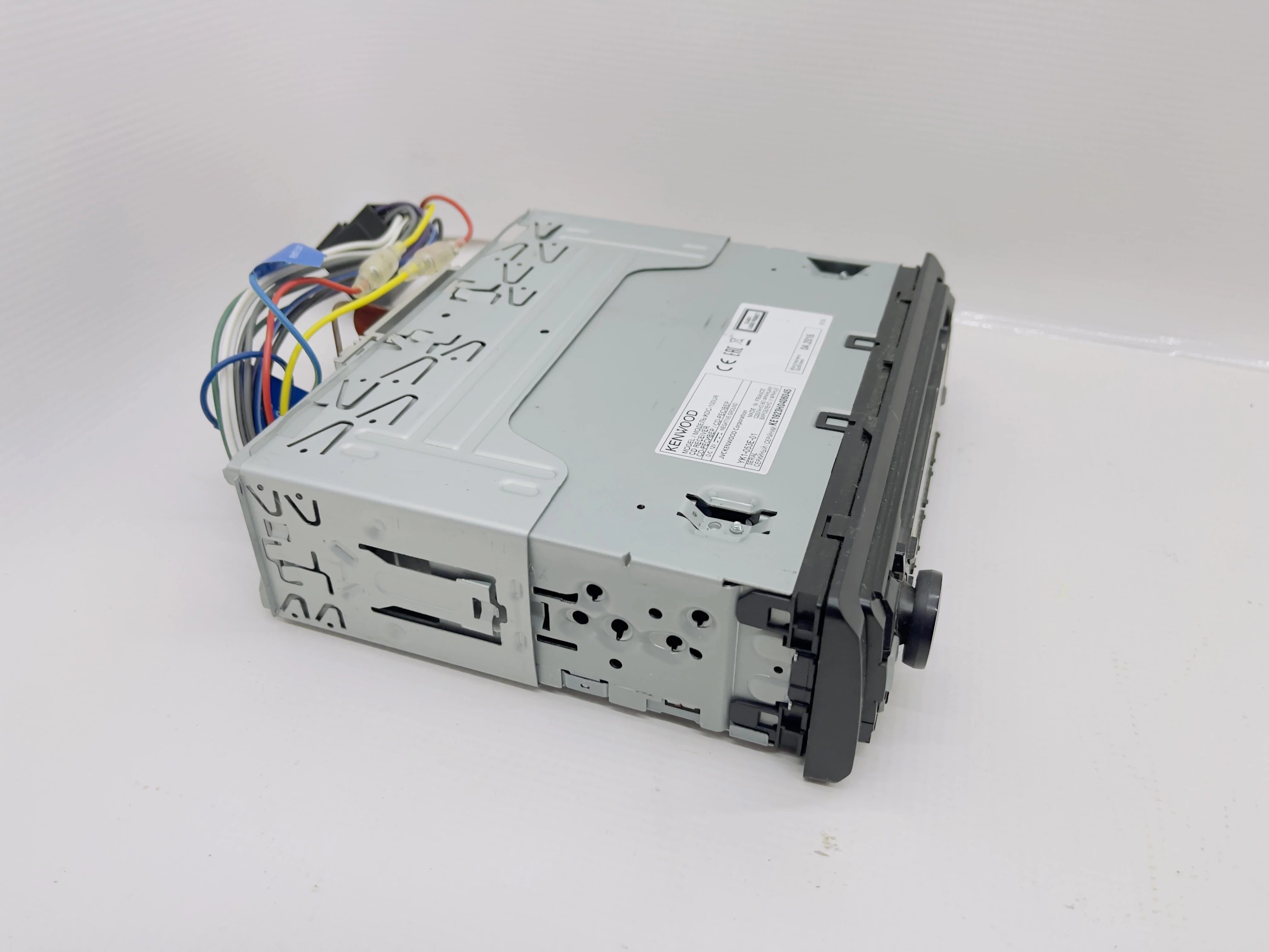 radio-samochodowe-kenwood-kdc-100ur-kostki-montaz-1-din