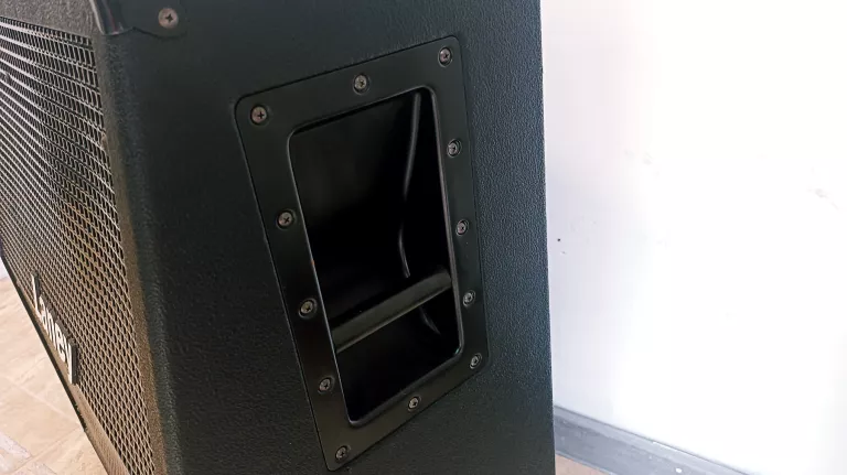 KOLUMNA GITAROWA LANEY LX412A