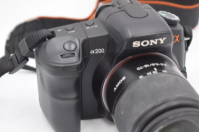 APARAT SONY DSLR-A200 +OBIEKTYW SONY 3.5-5.6/18-70