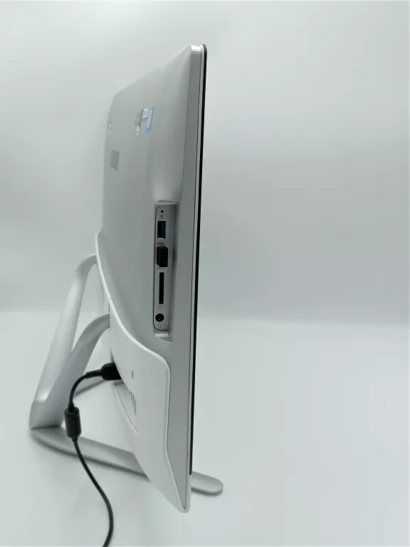 KOMPUTER LENOVO IDEACENTRE AIO 300-22ISU