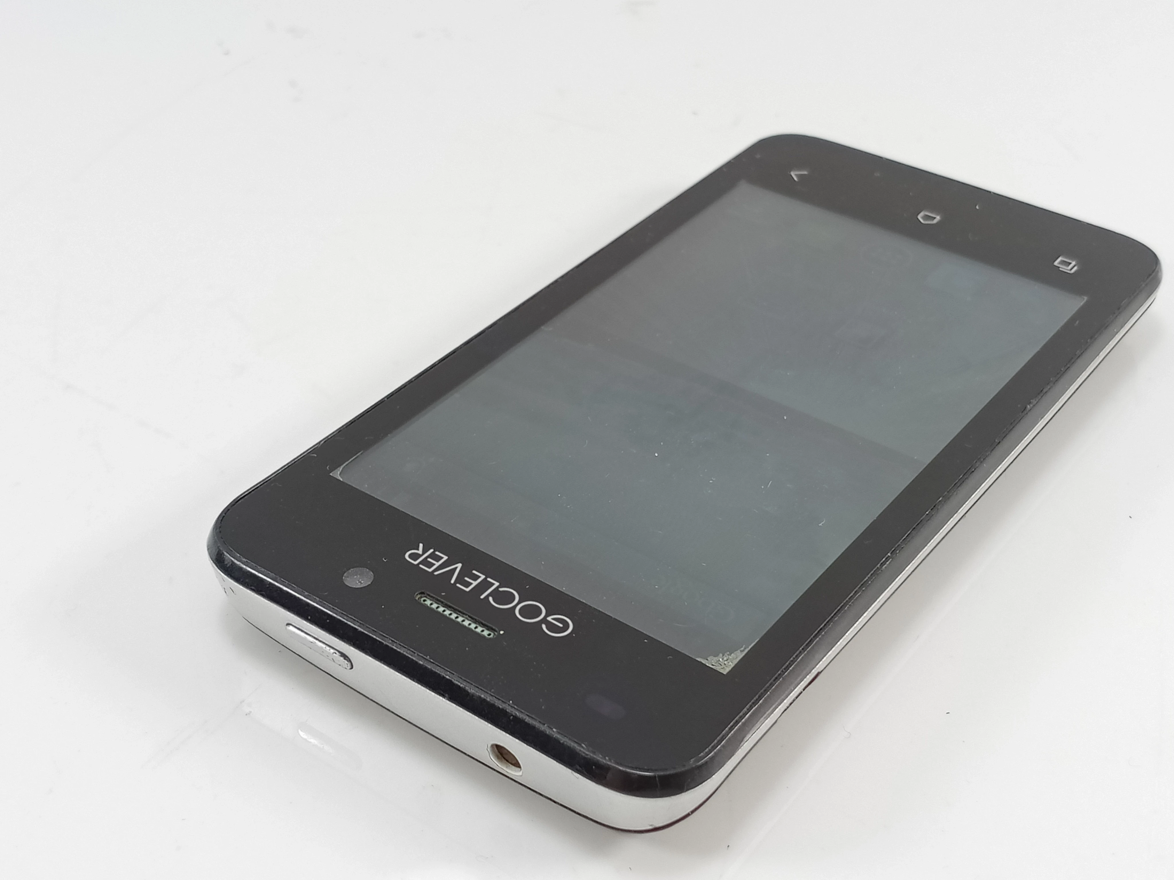 telefon-goclever-quantum-4-4gb-kolor-czarny