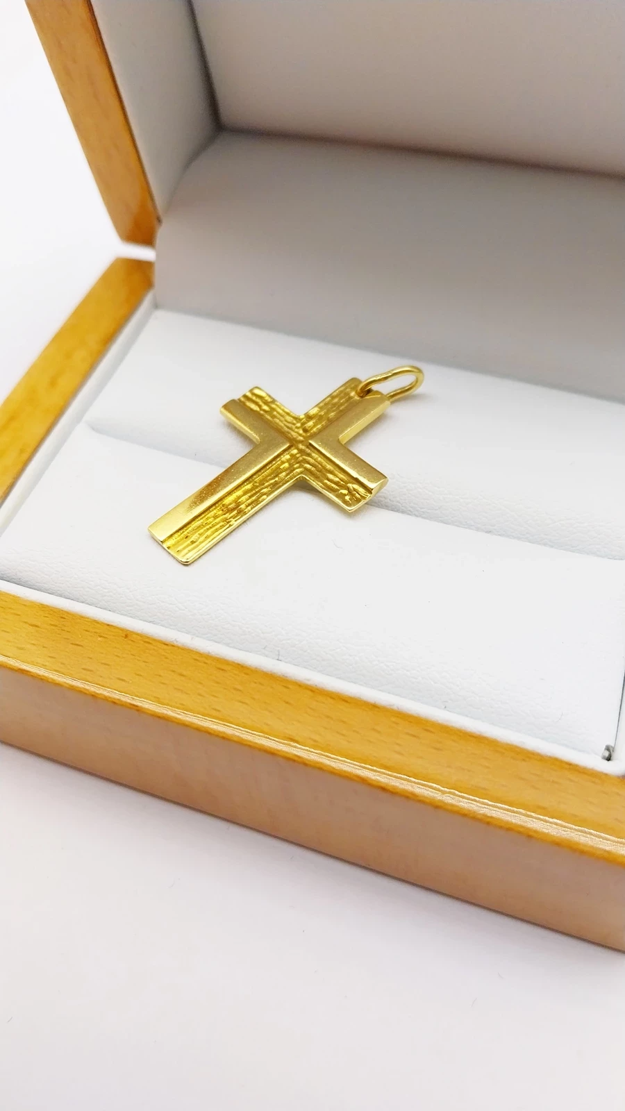 zloty-krzyzyk-750-385-g-material-zolte-zloto