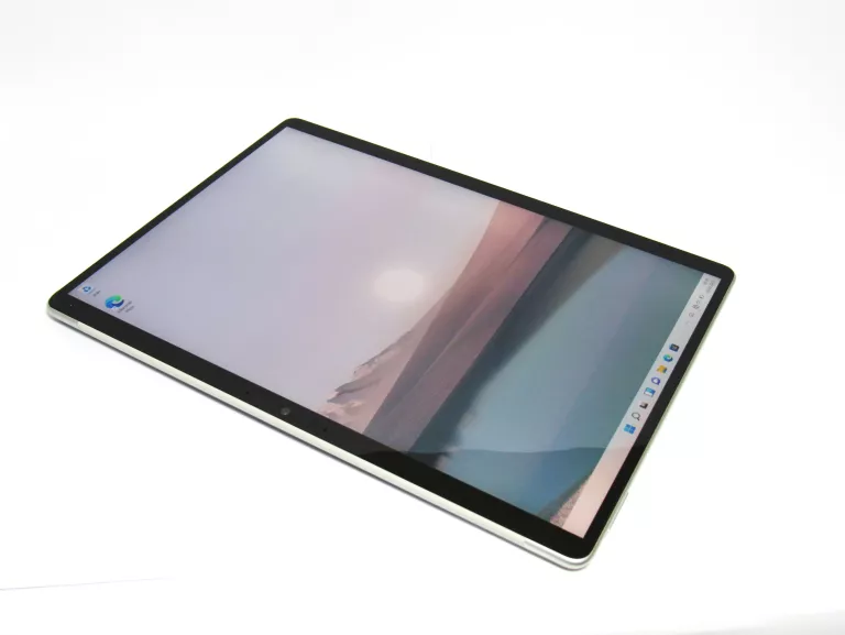 LAPTOP/TABLET SURFACE PRO 8